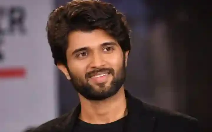 Vijay Deverakonda Biography, Age, Height, Wife, Family, Movies & Net Worth